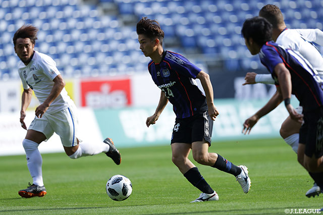 井出 遥也（G大23）が富山DF陣をかいくぐり前線にボールを運ぶ！【明治安田Ｊ３ 第30節 G大23vs富山】