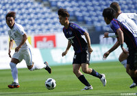 井出 遥也(G大23)が富山DF陣をかいくぐり前線にボールを運ぶ!【明治安田J3 第30節 G大23vs富山】