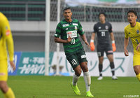 前節2ゴールを奪い、勝利をもたらしたライアン デ フリース(岐阜)に期待がかかる!【明治安田J2 第40節 岐阜vs山形】