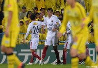 前半27分のCKを町田 浩樹(鹿島/#28)が豪快なヘディングシュートを叩き込み、同点に追いつく!【明治安田J1 第32節 柏vs鹿島】