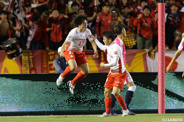 リーグ戦初ゴールを記録した相馬 勇紀（名古屋）が全身で喜びを爆発させる！【明治安田Ｊ１ 第28節 Ｃ大阪vs名古屋】