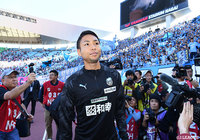 試合前、左眼窩底骨折で出場はできないがキャプテンの小林 悠（川崎Ｆ）がサポーターに連覇を誓う！【明治安田Ｊ１ 第32節 Ｃ大阪vs川崎Ｆ】