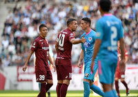 今節もキャプテンマークを巻いて出場したフェルナンド トーレス（鳥栖）。71分までプレー【明治安田Ｊ１ 第32節 神戸vs鳥栖】