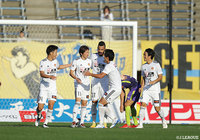 ハーフバウンドしたボールに石原 直樹(仙台/#11)が強烈なボレーシュート!これがゴール左に突き刺さり、先制!【明治安田J1 第32節 広島vs仙台】