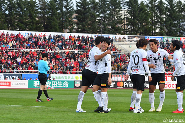 直近の2試合で2ゴールを記録している武藤 雄樹（浦和/#9）が6分に先制点をもたらす！【明治安田Ｊ１ 第32節 札幌vs浦和】