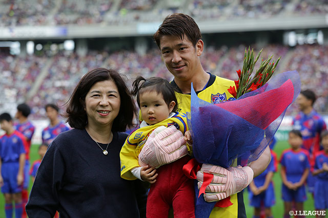 林 彰洋（FC東京）はこの試合でＪ１通算200試合出場を達成した【明治安田Ｊ１ 第32節 FC東京vs磐田】