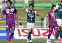 見事な崩しから最後は菊岡 拓朗が決め、相模原が先制点を奪う【明治安田J3 第31節 相模原vs藤枝】