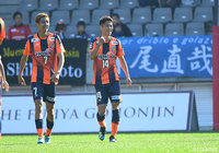 東 浩史が鋭い切り返しから狙いすましたシュートを決め、長野がリードを2点に広げる【明治安田J3 第31節 長野vsG大23】