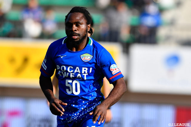 4試合ぶりのスタメン出場を果たしたピーター ウタカ（徳島）【明治安田Ｊ２ 第41節 徳島vs新潟】