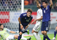 FKをハーフボレー気味に合わせ先制点を獲得した酒井 宏樹(#19)。酒井はこれが代表初ゴール【国際親善試合 日本vsベネズエラ】