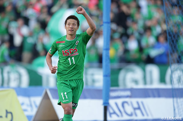 ディフェンスラインの裏に飛び出した林 陵平のループシュートが決まり、東京Ｖがプレーオフ進出へ待望の先制点を奪取！【明治安田Ｊ２ 第42節 町田vs東京Ｖ】