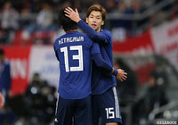 北川 航也（清水/#13）が足裏を使ったダイレクトパスで巧みに落とすとこれに大迫 勇也（#15）が反応！右足で流し込んでリードを3点に広げる！【国際親善試合 日本vsキルギス】