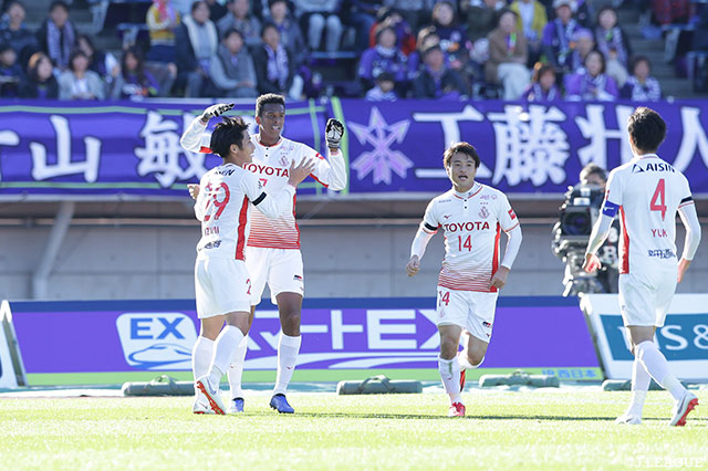 先制を許した直後、名古屋のエース ジョー（#7）が同点弾を叩き込む！【明治安田Ｊ１ 第33節 広島vs名古屋】