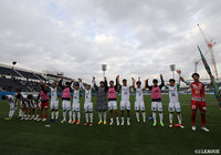 終盤の2得点で逆転勝利を収めた鳥取が2連勝を飾った【明治安田Ｊ３ 第33節 YS横浜vs鳥取】