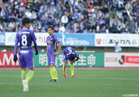 広島はホーム最終戦を勝利で飾れず。6連敗でACL出場権争いの行方は最終節へ【明治安田J1 第33節 広島vs名古屋】