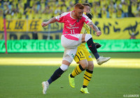 ソウザ(C大阪)が得意のミドルシュートで何度もゴールを脅かすも、中村 航輔(柏)のファインセーブにあい得点を奪えない【明治安田J1 第33節 C大阪vs柏】