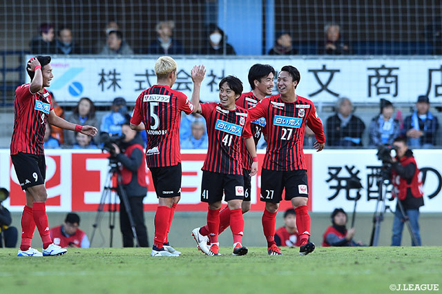 カウンターのチャンスに三好 康児がカットインしながら豪快に左足を振り抜く！これが決まり札幌が待望の追加点を奪う【明治安田Ｊ１ 第33節 磐田vs札幌】