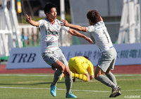 前半開始早々、中村 亮太（#9）が冷静にダイレクトで合わせ、秋田が先制した【明治安田Ｊ３ 第33節 福島vs秋田】