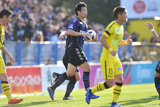 渡邉 千真が自らＪ１通算300試合出場達成を祝うゴールで、Ｇ大阪が同点に追いつく！【明治安田Ｊ１ 第34節 柏vsＧ大阪】