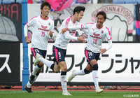 味方選手のシュートはクロスバーに阻まれるも清武 弘嗣がヘディングで押し込み、Ｃ大阪が逆転に成功する【明治安田Ｊ１ 第34節 横浜FMvsＣ大阪】