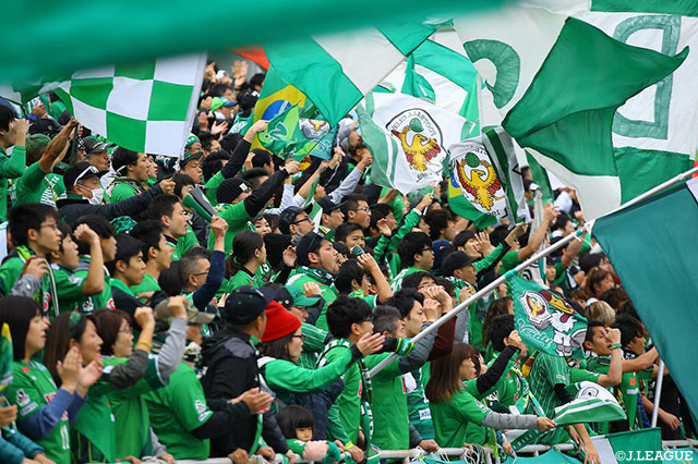 東京Ｖサポーターが試合前から盛り上げる！1回戦の再現なるか【Ｊ１参入プレーオフ 2回戦 横浜FCvs東京Ｖ】