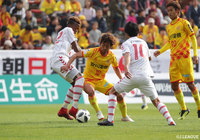 両者決定的なチャンスが訪れるも決めきれず。スコアレスドローに終わった【明治安田J3 第34節 北九州vs福島】