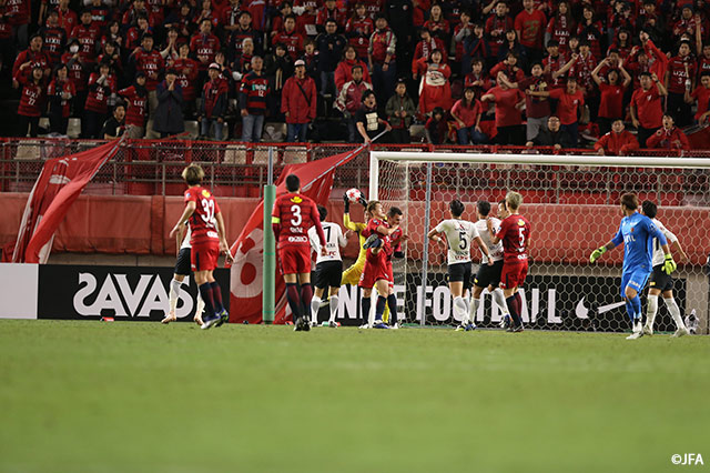 1点を追いかける鹿島の終盤のセットプレーには、GKのクォン スンテも攻撃参加！【天皇杯 準決勝 浦和vs鹿島】