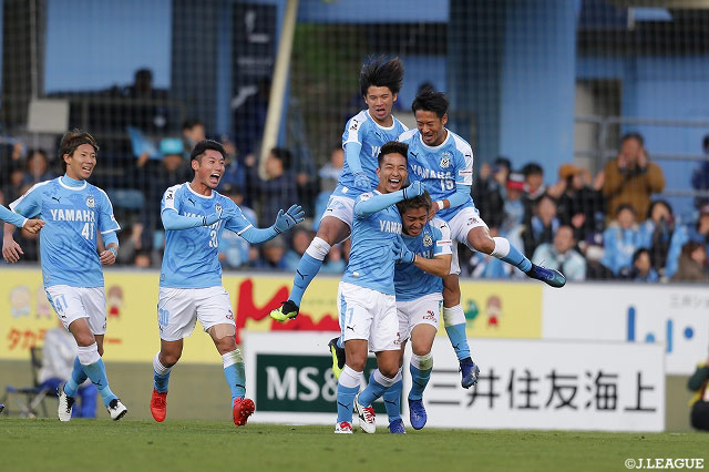 後半35分のFKを田口 泰士（#7）が直接決めて、磐田がリードを2点に広げる！【Ｊ１参入プレーオフ 決定戦 磐田vs東京Ｖ】