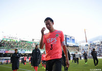 今シーズン、チームを牽引してきたキャプテンの井林 章(東京V)も悔しさを滲ませる【J1参入プレーオフ 決定戦 磐田vs東京V】