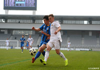 激しい競り合いをみせる両チームの選手【JINYC GS 第2節 ウルヴァーハンプトンFCvs蔚山現代FC】