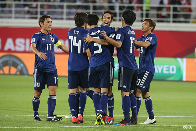 同点ゴールを決めた武藤 嘉紀の元にチームメイトが駆け寄る！【AFC アジアカップ UAE 2019 GS第3節 日本vsウズベキスタン】