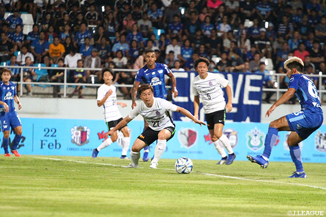 今季、広島に復帰した清水 航平（#27）は前半の45分間プレーした【アジアチャレンジinタイ チョンブリvs広島】