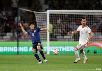 前線にボールを供給する冨安 健洋。CBを組んだ吉田とともに強力なイランの攻撃陣に仕事をさせず【AFC アジアカップ UAE 2019 準決勝 イランvs日本】