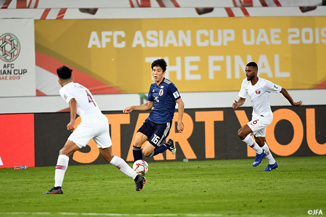 パスカットした冨安 健洋がそのまま前線に駆け上がり、カタールゴールに迫る！【AFC アジアカップ UAE 2019 決勝 日本vsカタール】