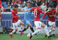 レアンドロ ダミアン（川崎Ｆ/#9）が強引な突破からチャンスを作る【FUJI XEROX SUPER CUP 2019】