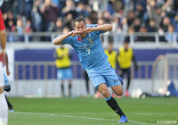 レアンドロ ダミアンがショートバウンドのボールを豪快にボレーで叩き込み川崎Ｆが先制に成功した！【FUJI XEROX SUPER CUP 2019】