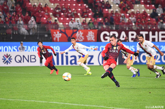 セルジーニョがPKを冷静に決め、鹿島がリードを2点に広げる！【ACL プレーオフ 鹿島vsニューカッスルジェッツ】