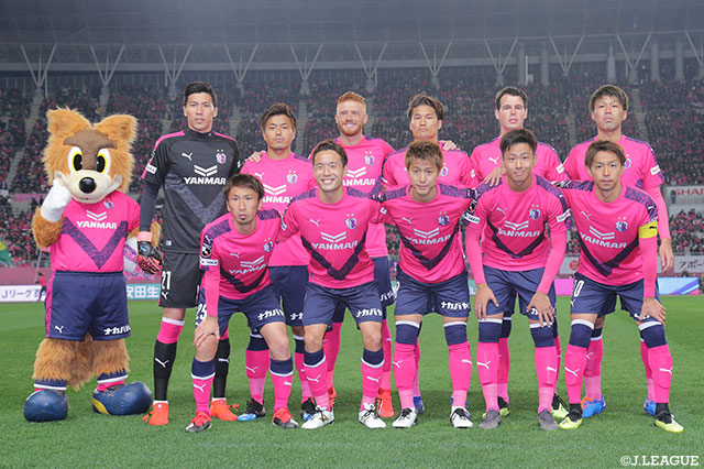 Ｃ大阪のスターティングメンバー。清武 弘嗣がキャプテンマークを巻く【明治安田Ｊ１ 第1節 Ｃ大阪vs神戸】
