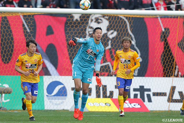 安定したパフォーマンスで無失点に貢献したシュミット ダニエル（仙台/#1）【明治安田Ｊ１ 第1節 仙台vs浦和】