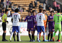 両チーム共に開幕戦で白星を手にしたかったが、互いに決定機を決めきれず0-0の引き分けとなった【明治安田Ｊ２ 第1節 京都vs新潟】