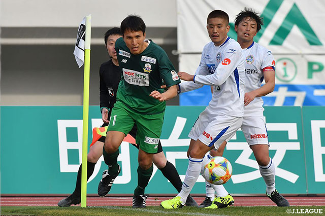 FC東京から岐阜に移籍した前田 遼一は81分から途中出場した【明治安田Ｊ２ 第1節 岐阜vs山形】