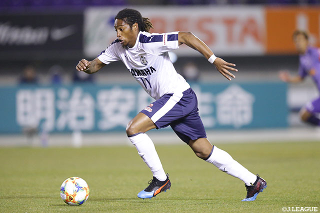 積極果敢にシュートを放つなど攻撃を活性化させたロドリゲス（磐田）は69分までプレー【明治安田Ｊ１ 第2節 広島vs磐田】