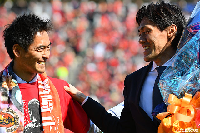 楢崎 正剛氏の引退セレモニーには、ともに日本を支えた名手の川口 能活氏も駆けつけました【明治安田Ｊ１ 第2節 横浜FMvs仙台】