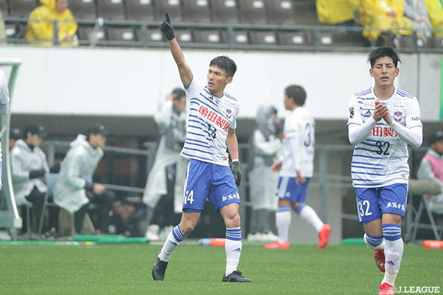 強烈なミドルシュートを突き刺し、先制点をもたらした田中 達也（新潟/#14）【明治安田Ｊ２ 第2節 千葉vs新潟】