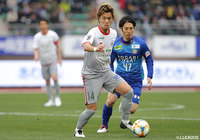 岐阜は前節2ゴールの風間 宏矢を中心に徳島ゴールに迫るが、牙城を崩すことはできない【明治安田Ｊ２ 第2節 徳島vs岐阜】