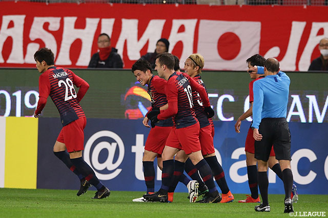 町田から復帰した平戸 太貴が供給したクロスがゴール右にそのまま吸い込まれ、ホームの鹿島が先制に成功する【ACL GS MD1 鹿島vsジョホール】