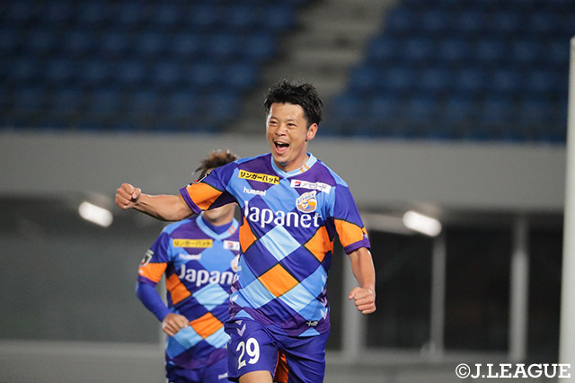 90分、90+4分の連続ゴールで長崎が試合をひっくり返す！【ルヴァンカップ GS第1節長崎vs湘南】