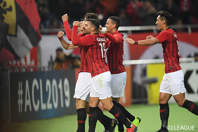 後半30分、43分と2点を奪い、サポーターと一体になって喜びをわかち合った橋岡 大樹（浦和）【ACL GS MD1 浦和vsブリーラム】
