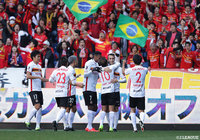 新加入のジョアン シミッチがＪ初ゴールを奪い、ガブリエル シャビエルらチームメイトが祝福【明治安田Ｊ１ 第3節 Ｇ大阪vs名古屋】
