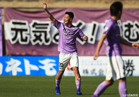 新加入の森島 康仁(藤枝/#20)が狭いスペースの中、素早く押し込み待望の先制点を奪う!【明治安田J3 第1節 藤枝vs福島】